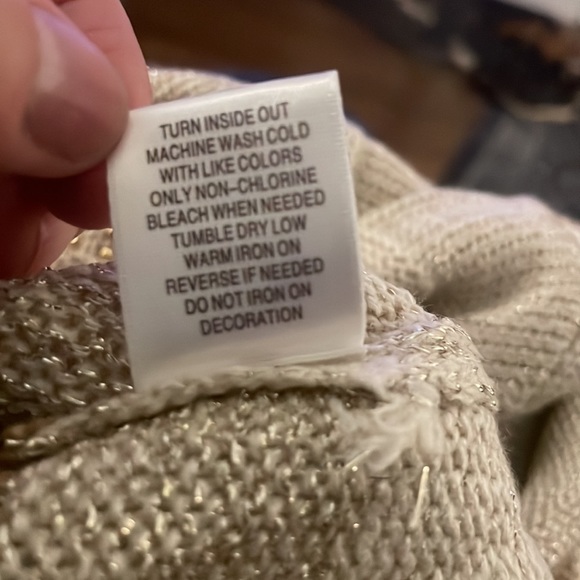 Roz & Ali 2x cream sweater with gold threads - Picture 7 of 7